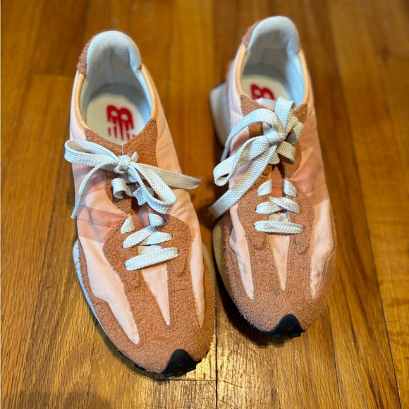 New Balance 327 Casual Women's Sneakers Shoes Peach Blossom size 10 - Picture 4 of 8